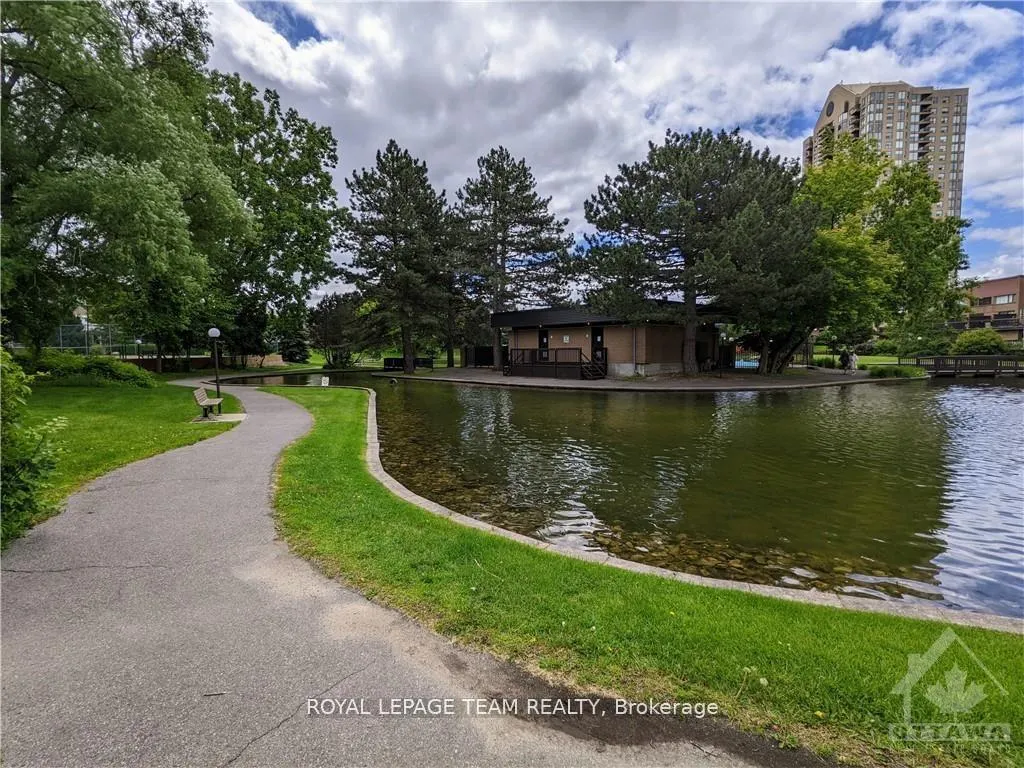 Photo 19 of 250 Brittany Drive, Ottawa, Cumberland West — HOMEH