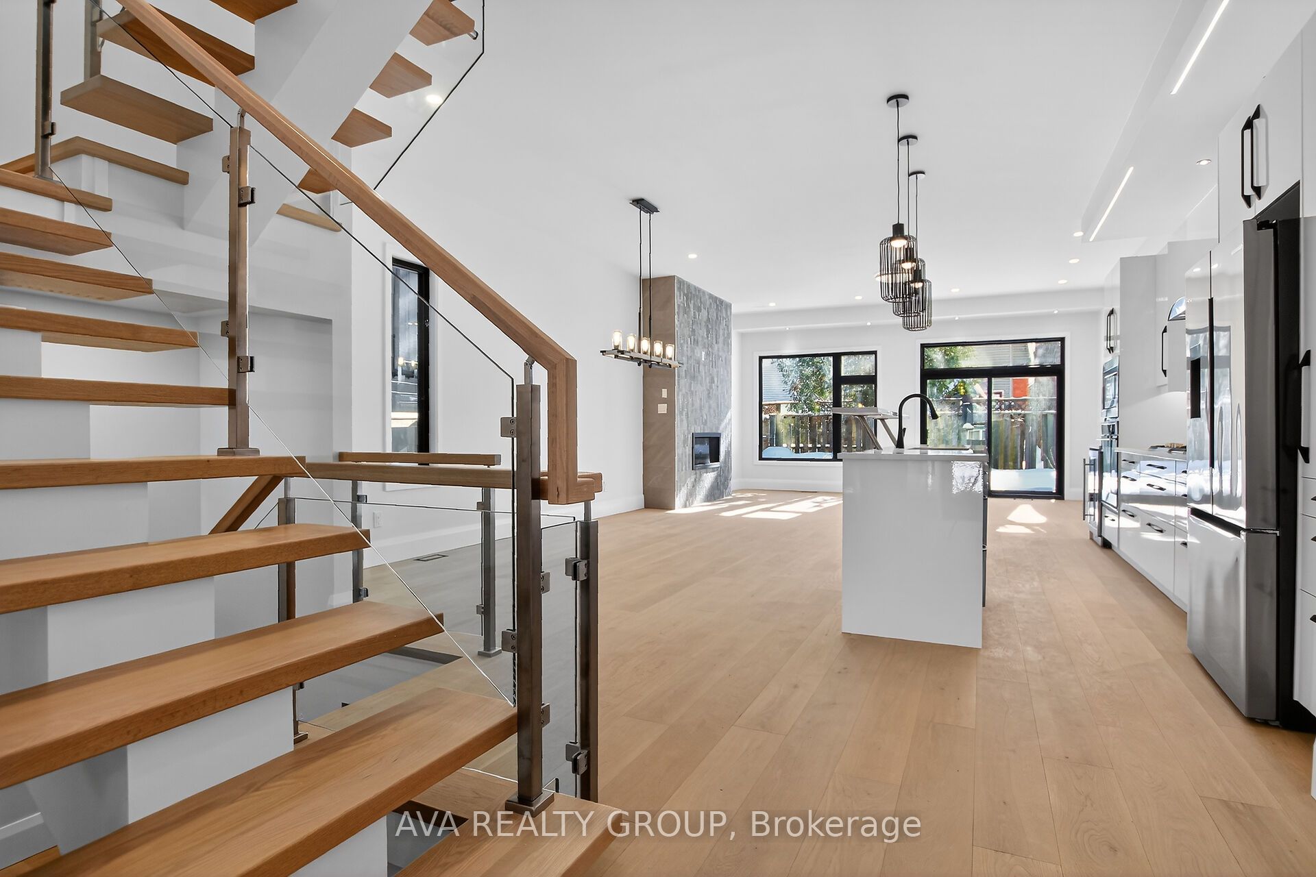 Photo 6 of 16 Gould Street, Ottawa, Ottawa West — HOMEH