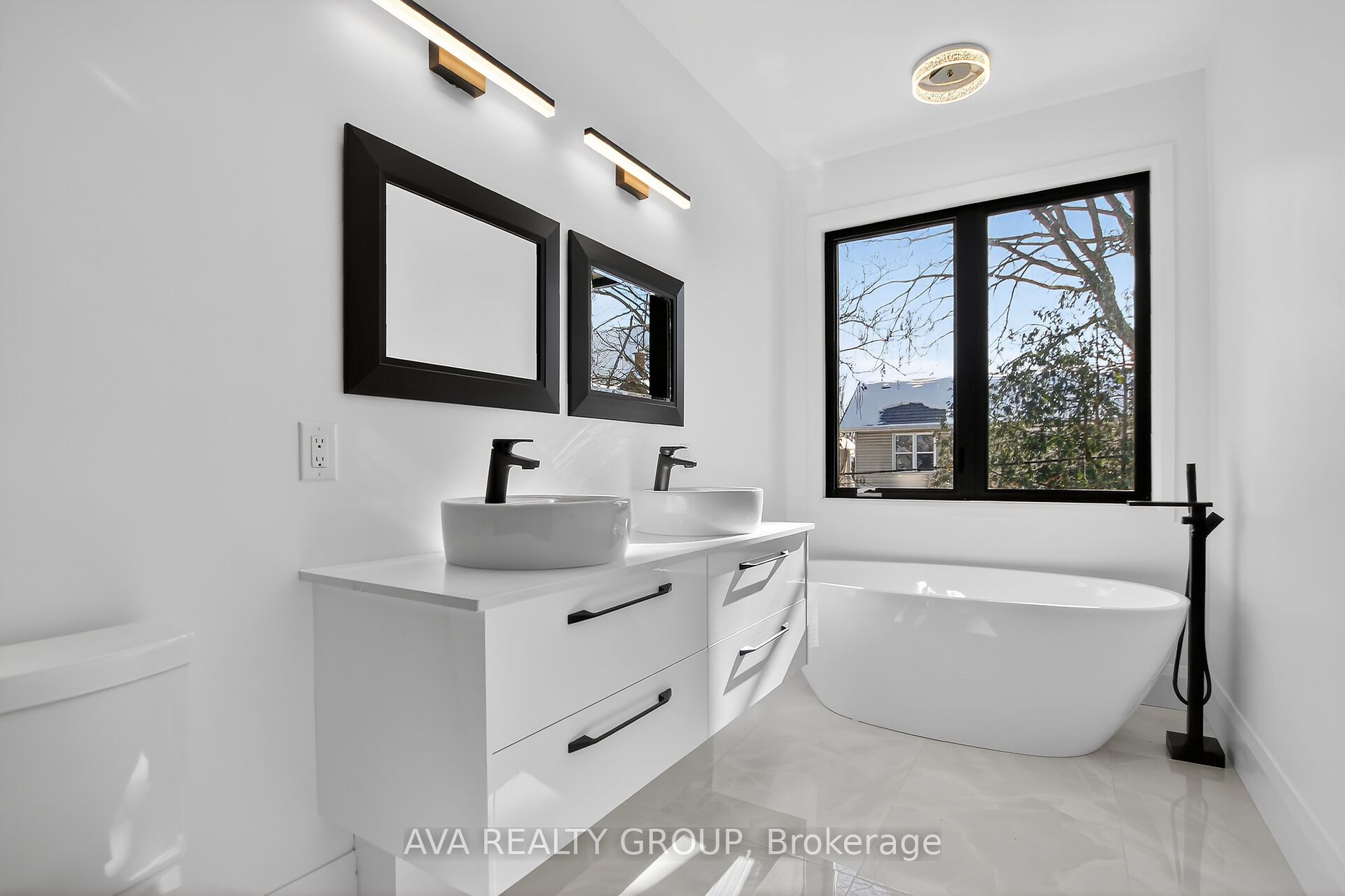 Photo 20 of 16 Gould Street, Ottawa, Ottawa West — HOMEH
