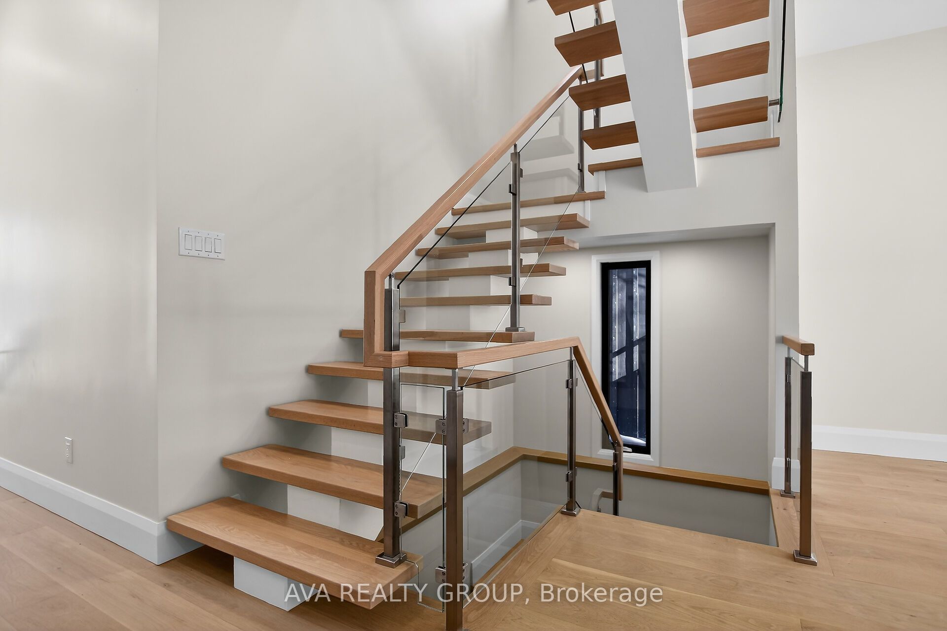 Photo 13 of 16 Gould Street, Ottawa, Ottawa West — HOMEH