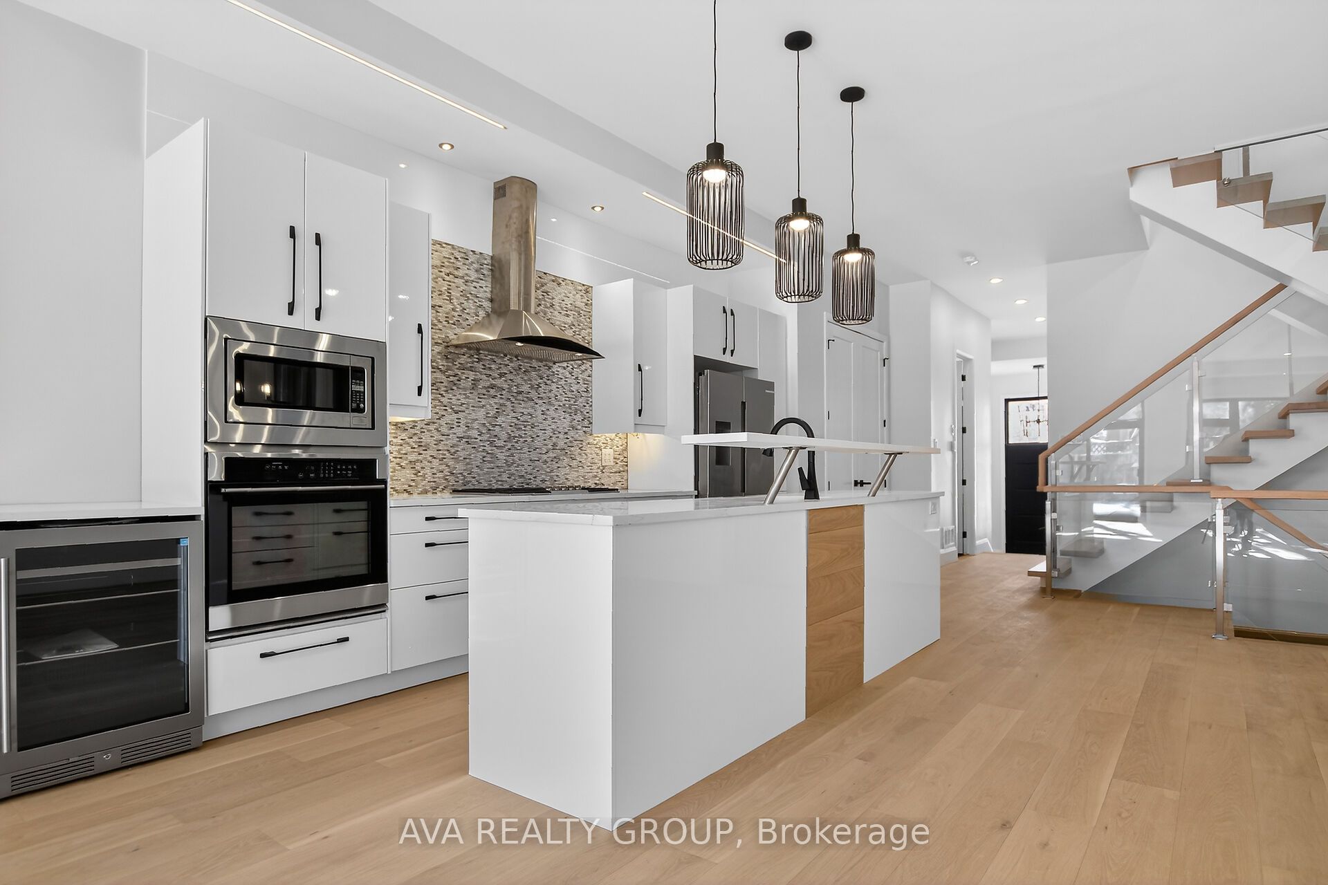 Photo 9 of 16 Gould Street, Ottawa, Ottawa West — HOMEH