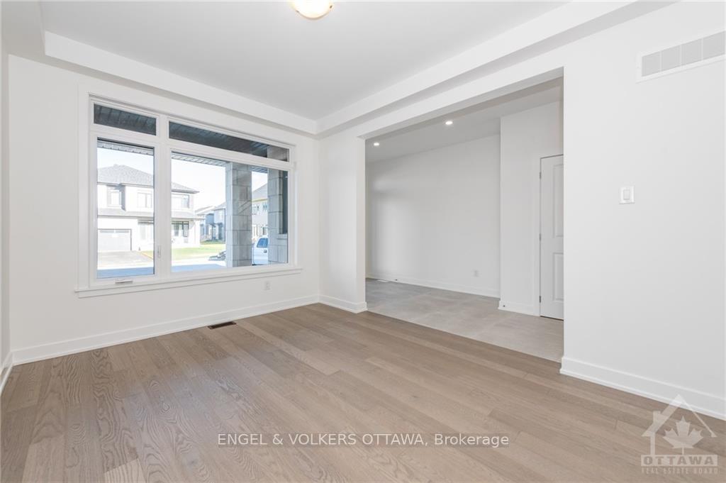 Photo 3 of 423 Shuttleworth Drive, Ottawa, Leitrim — HOMEH