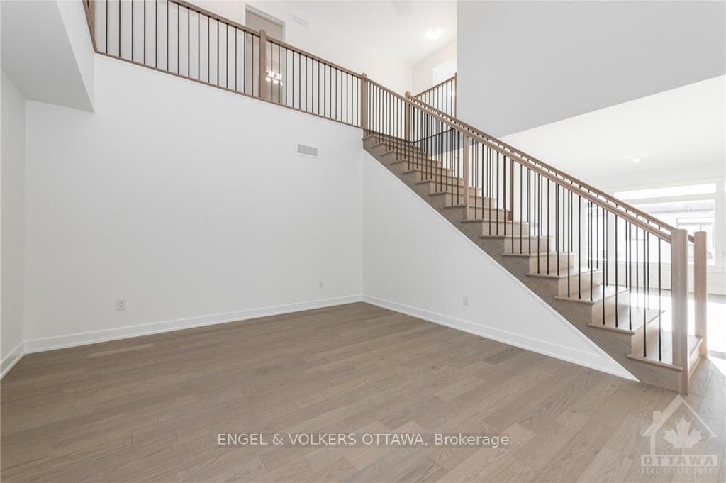 Photo 5 of 423 Shuttleworth Drive, Ottawa, Leitrim — HOMEH