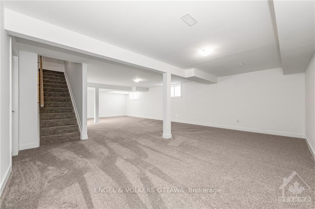 Photo 16 of 423 Shuttleworth Drive, Ottawa, Leitrim — HOMEH