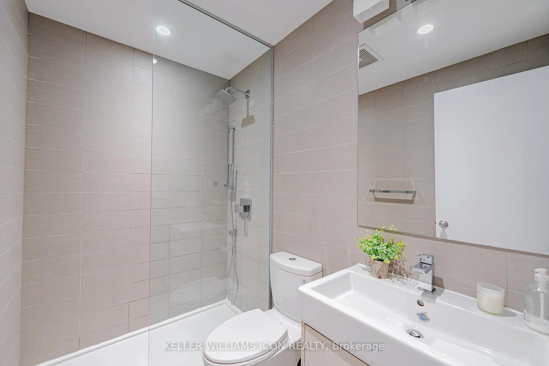 Photo 19 of Unit 2015, 199 Slater Street, Ottawa, Ottawa Centre — HOMEH