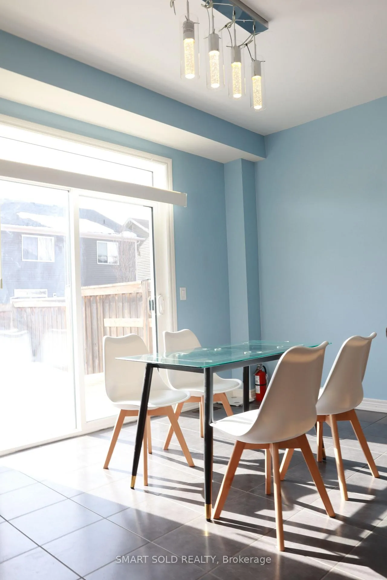 Photo 10 of 153 Iribelle Avenue, Oshawa, Windfields — HOMEH