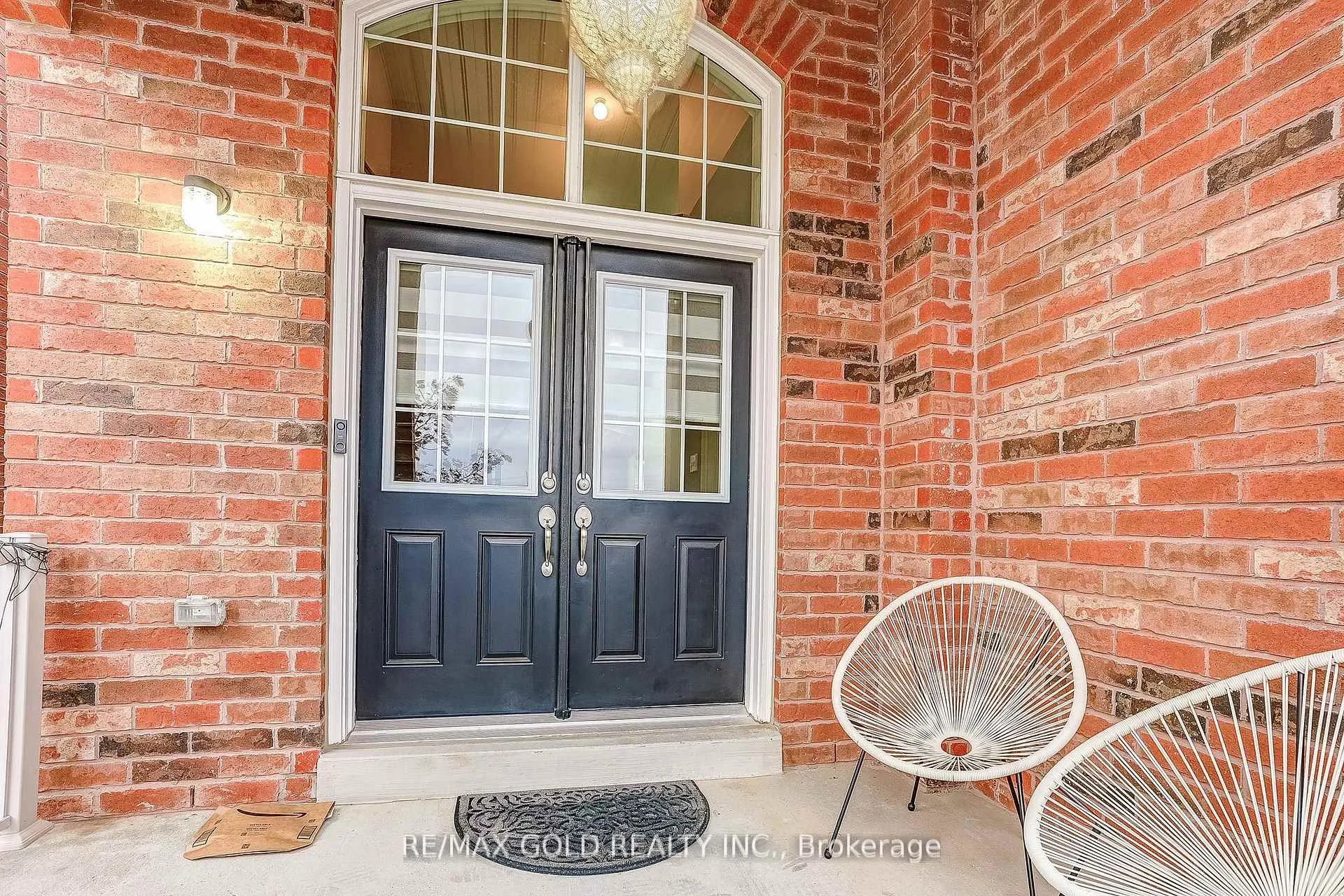 Photo 3 of 552 Bessborough Drive, Milton, Harrison — HOMEH