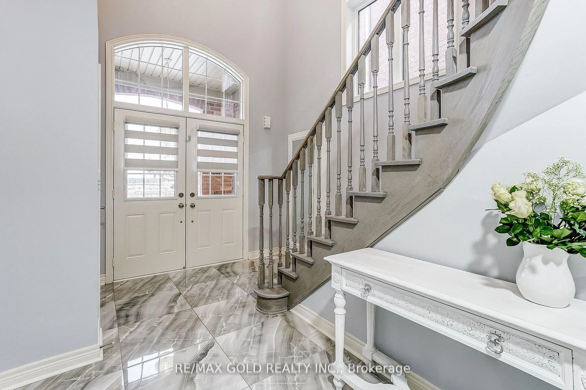 Photo 4 of 552 Bessborough Drive, Milton, Harrison — HOMEH