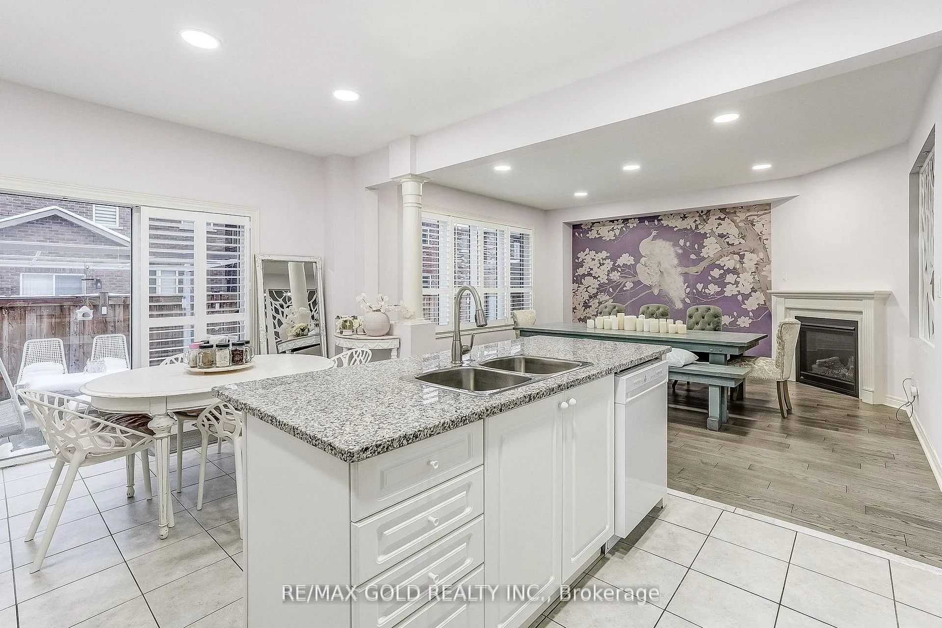 Photo 16 of 552 Bessborough Drive, Milton, Harrison — HOMEH