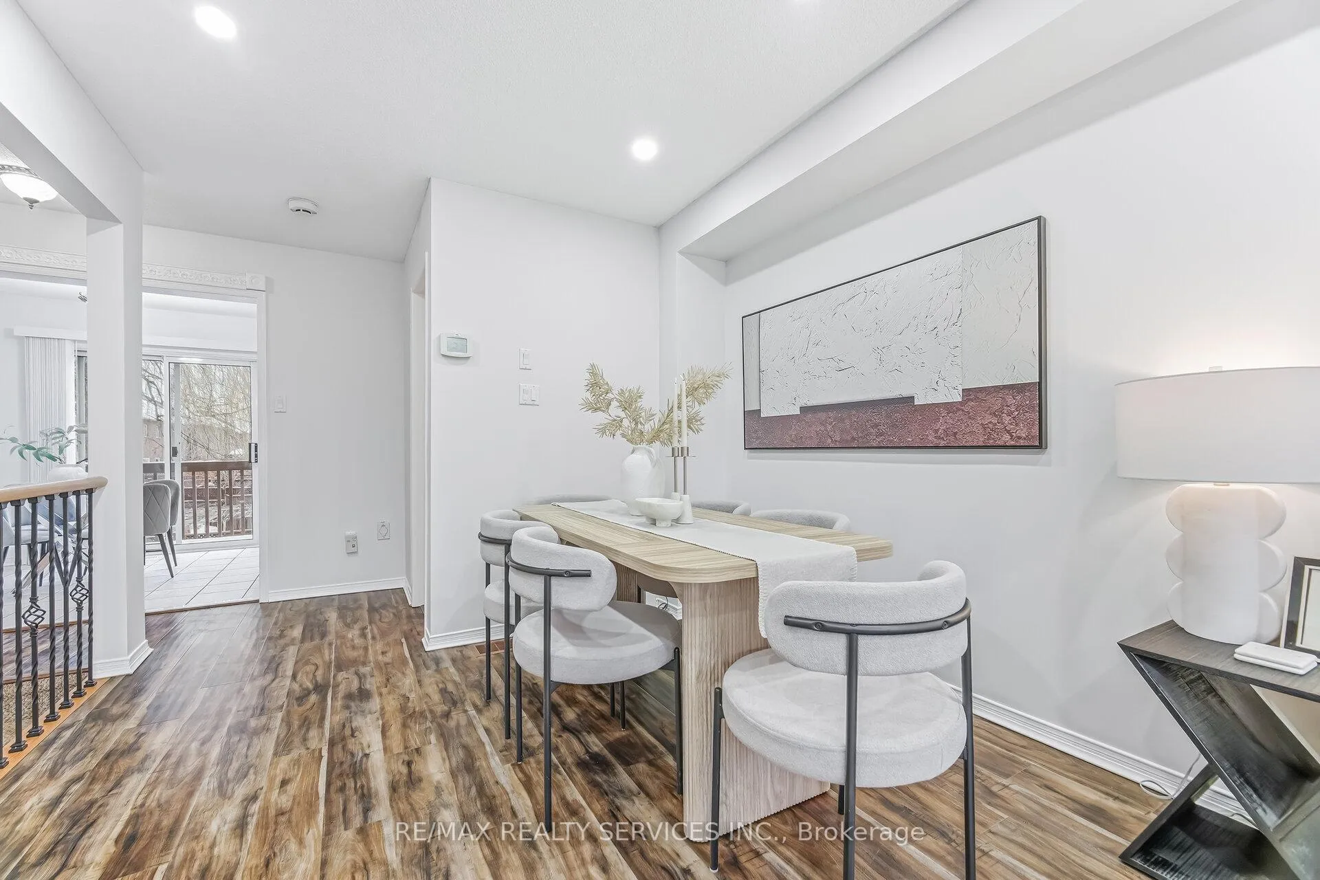 Photo 9 of 138 Parktree Drive, Vaughan, Maple — HOMEH