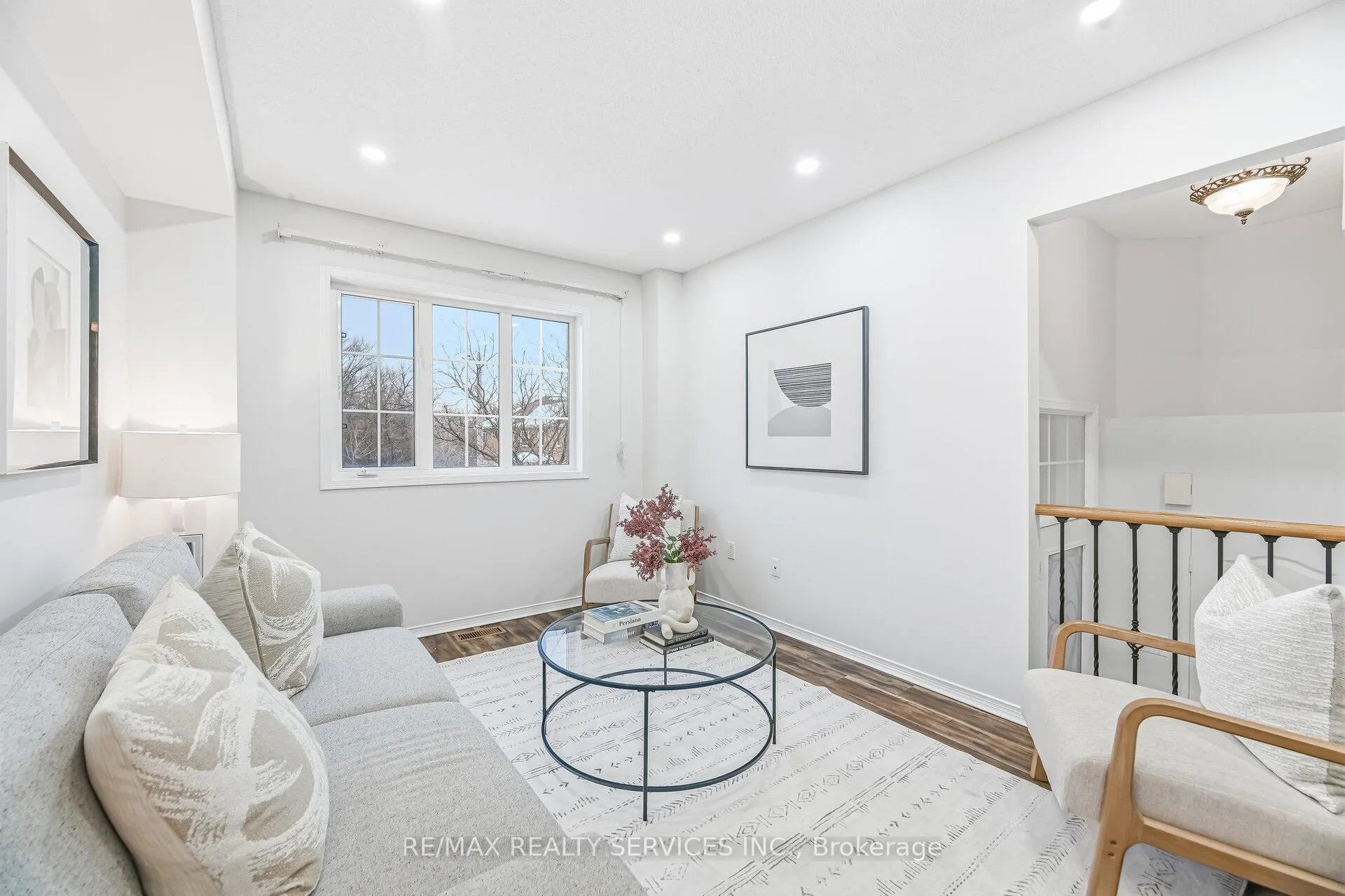 Photo 12 of 138 Parktree Drive, Vaughan, Maple — HOMEH