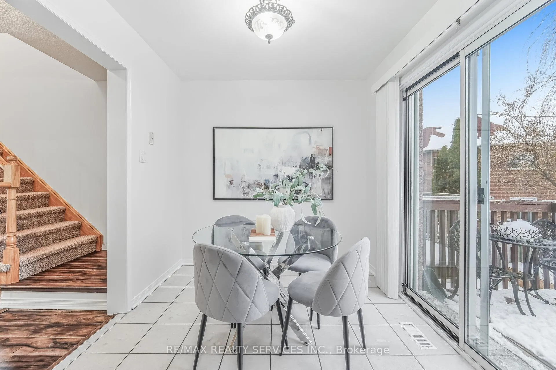 Photo 14 of 138 Parktree Drive, Vaughan, Maple — HOMEH