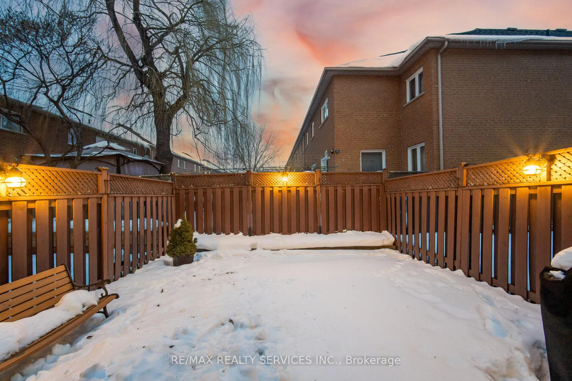 Photo 37 of 138 Parktree Drive, Vaughan, Maple — HOMEH