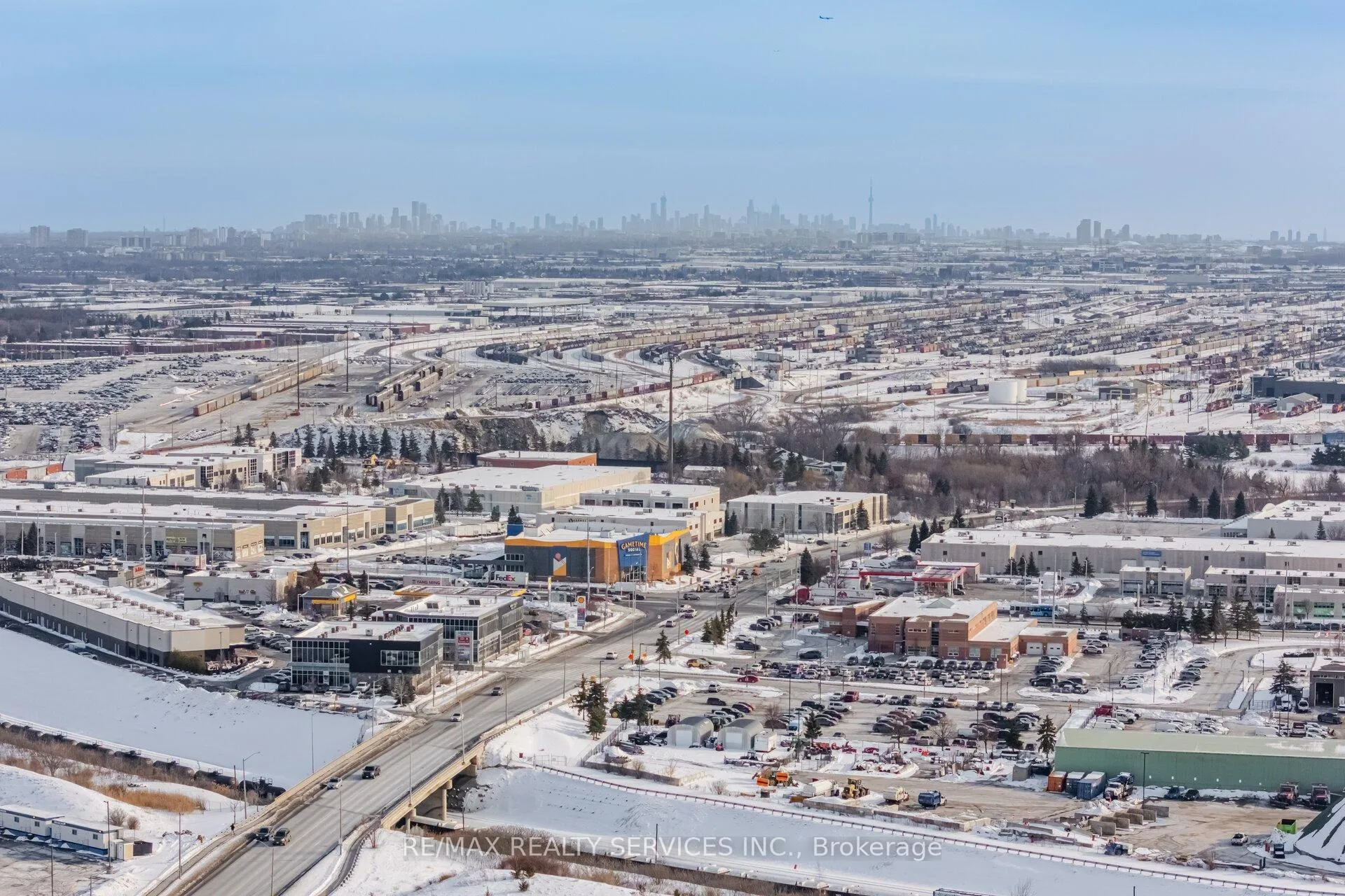Photo 44 of 138 Parktree Drive, Vaughan, Maple — HOMEH