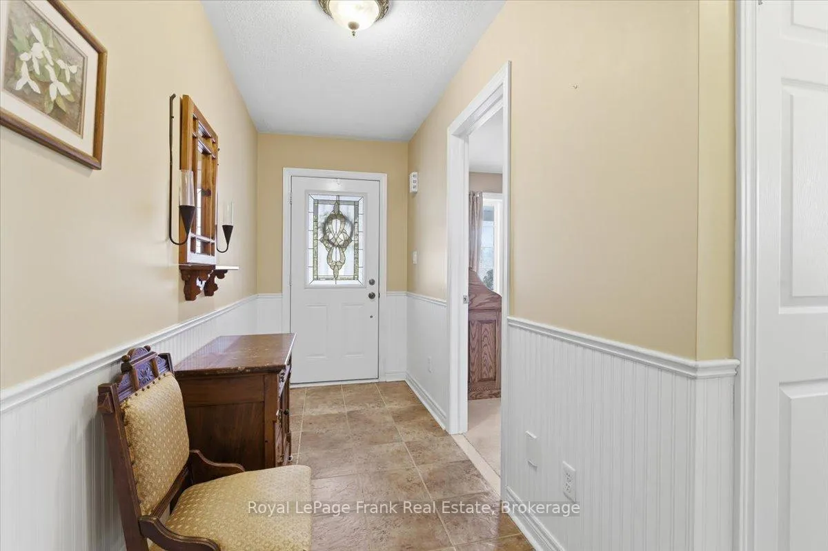 Photo 6 of 25 Apple Tree Crescent, Uxbridge — HOMEH