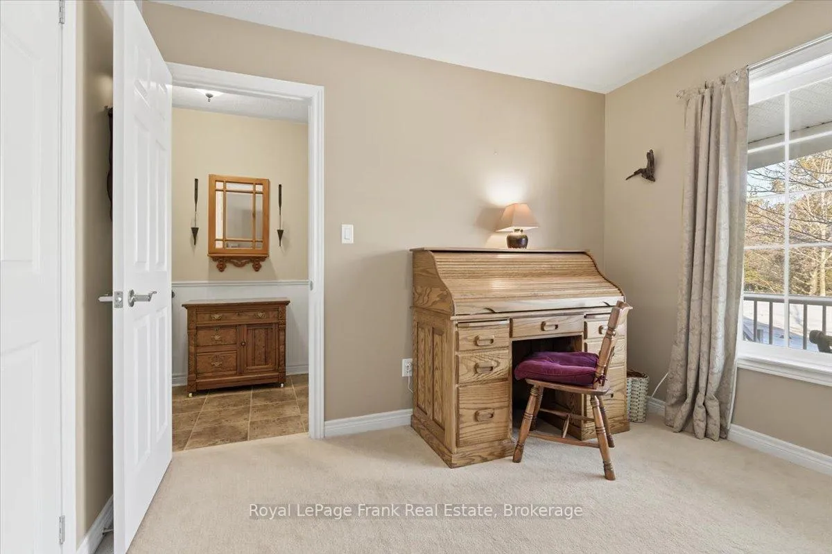 Photo 8 of 25 Apple Tree Crescent, Uxbridge — HOMEH