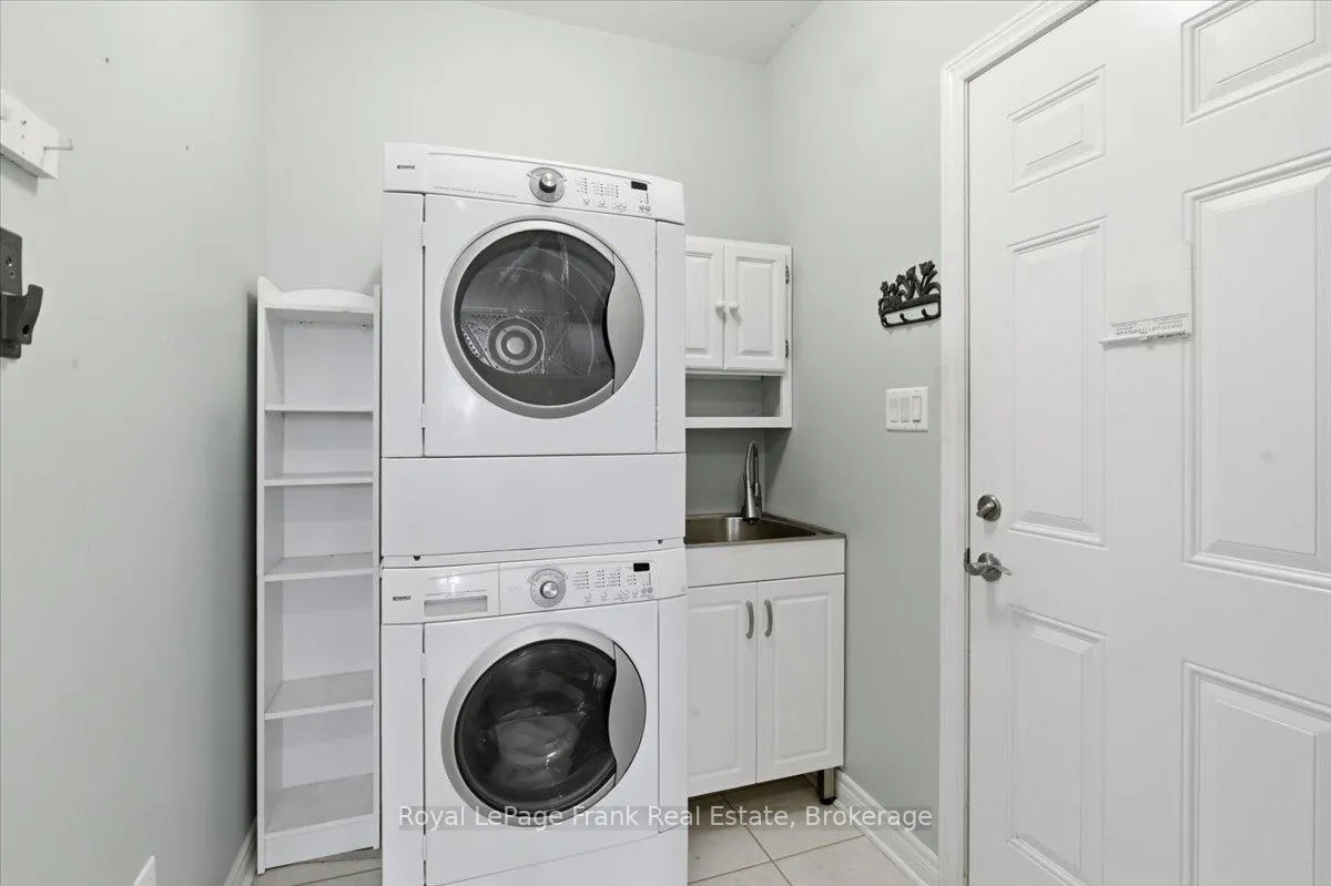 Photo 28 of 25 Apple Tree Crescent, Uxbridge — HOMEH