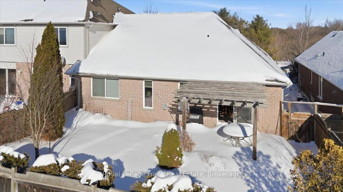 Photo 36 of 25 Apple Tree Crescent, Uxbridge — HOMEH