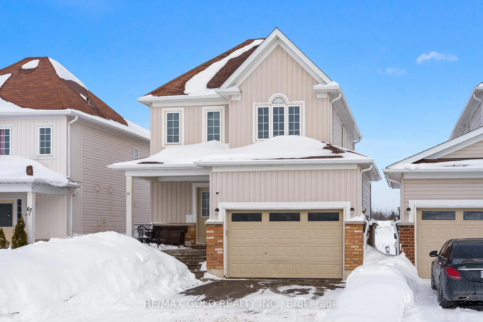 Photo 2 of 69 Todd Crescent, Southgate — HOMEH