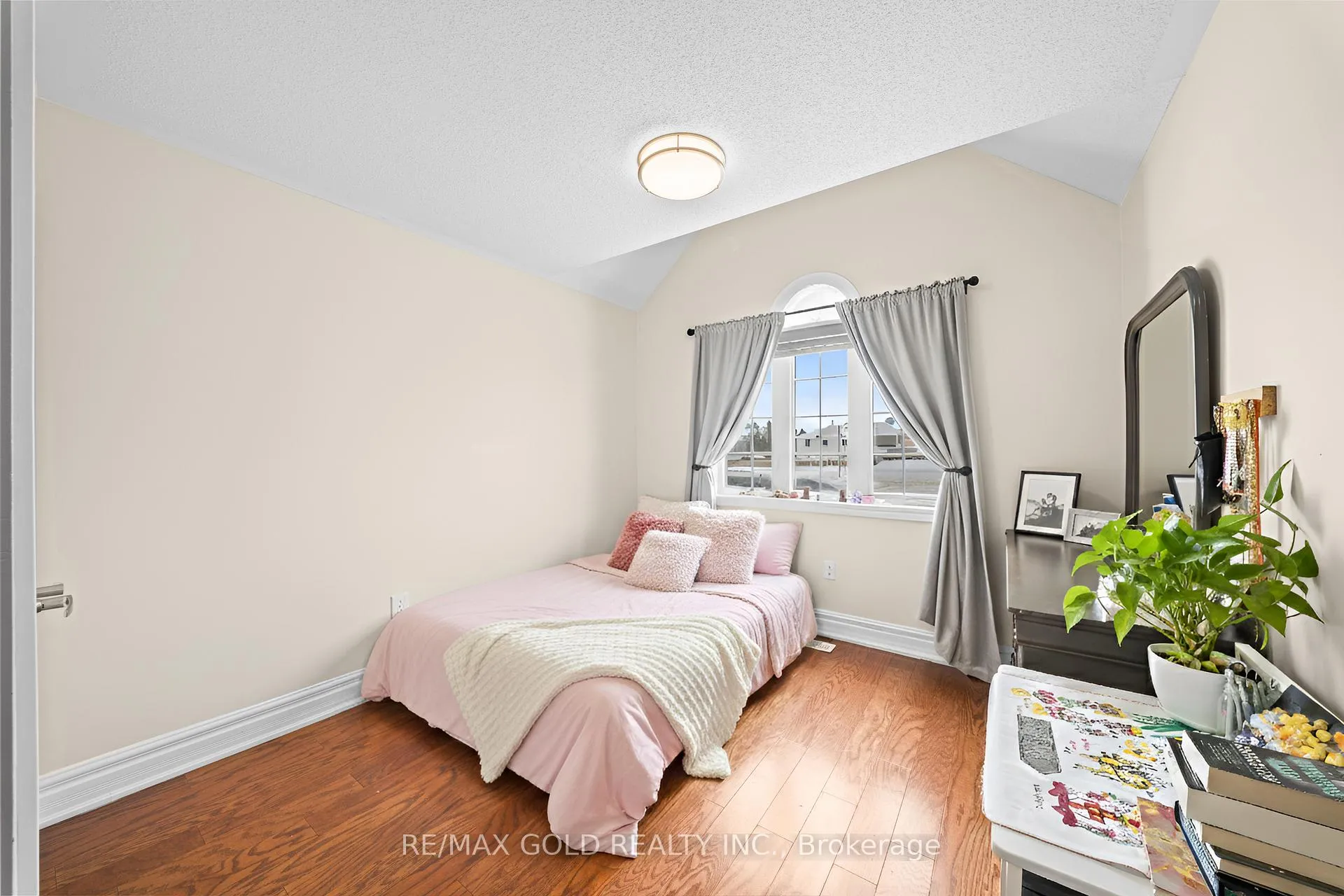 Photo 33 of 69 Todd Crescent, Southgate — HOMEH