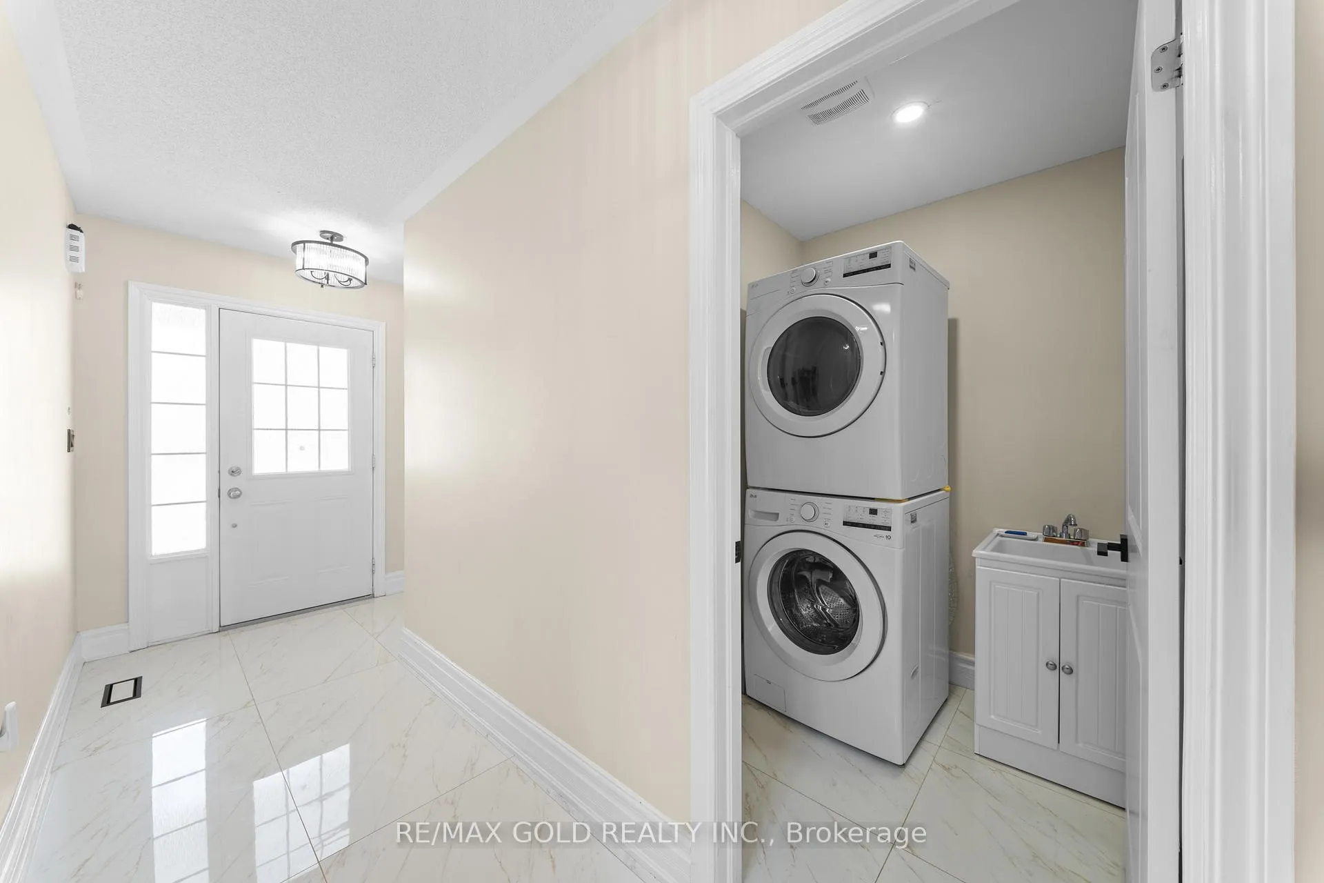 Photo 40 of 69 Todd Crescent, Southgate — HOMEH