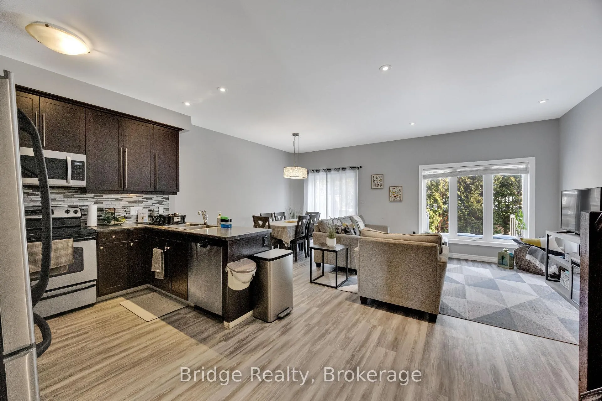 Photo 8 of Unit 10, 1016 Oakcrossing Gate, London, North M — HOMEH