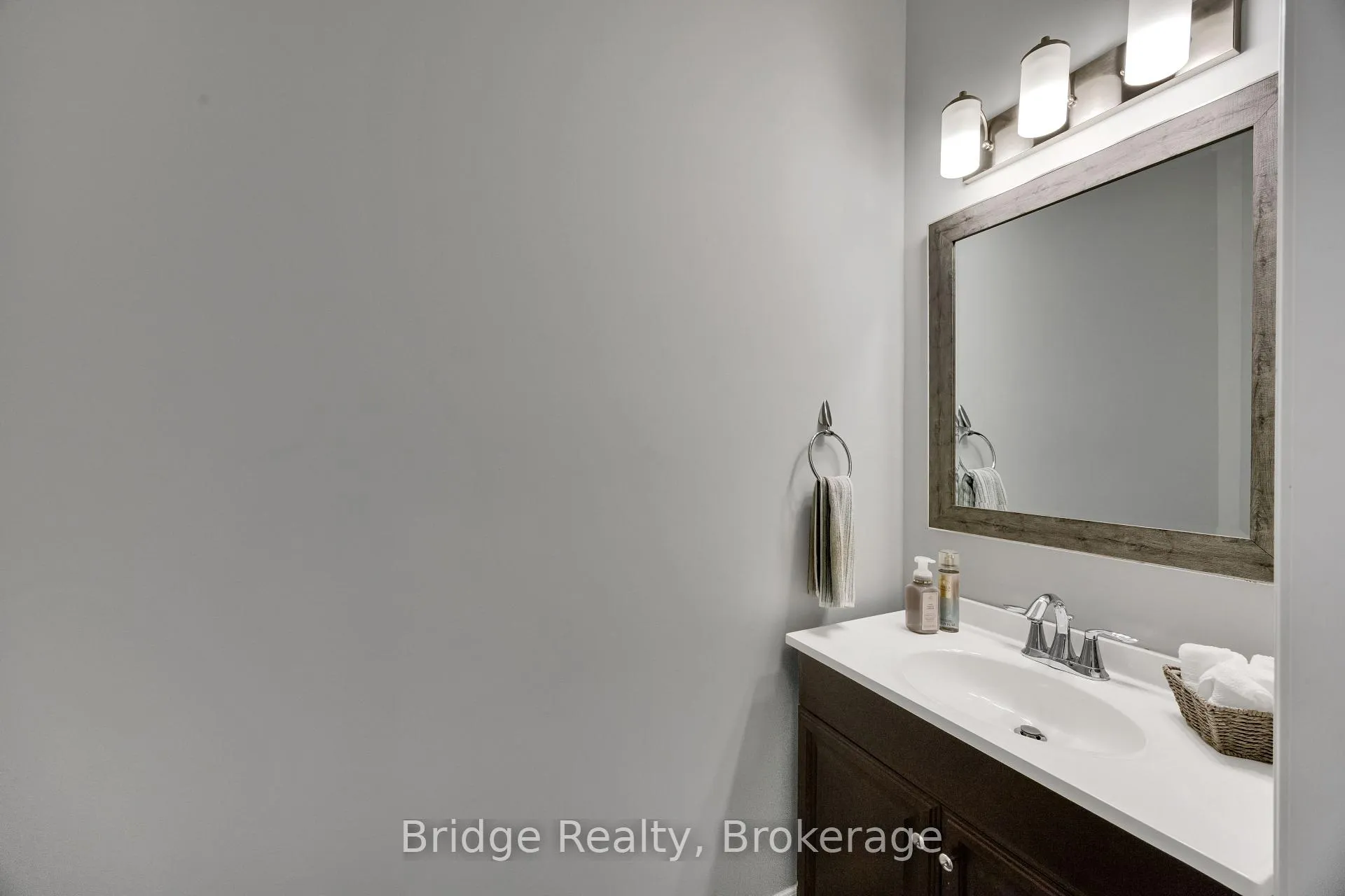 Photo 19 of Unit 10, 1016 Oakcrossing Gate, London, North M — HOMEH