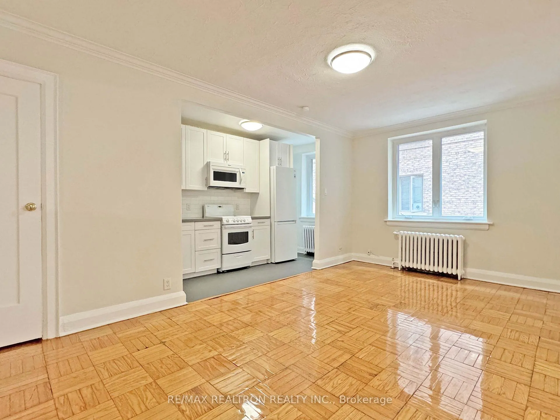 Photo 3 of Unit 415, 396 Avenue Road, Toronto, Casa Loma — HOMEH