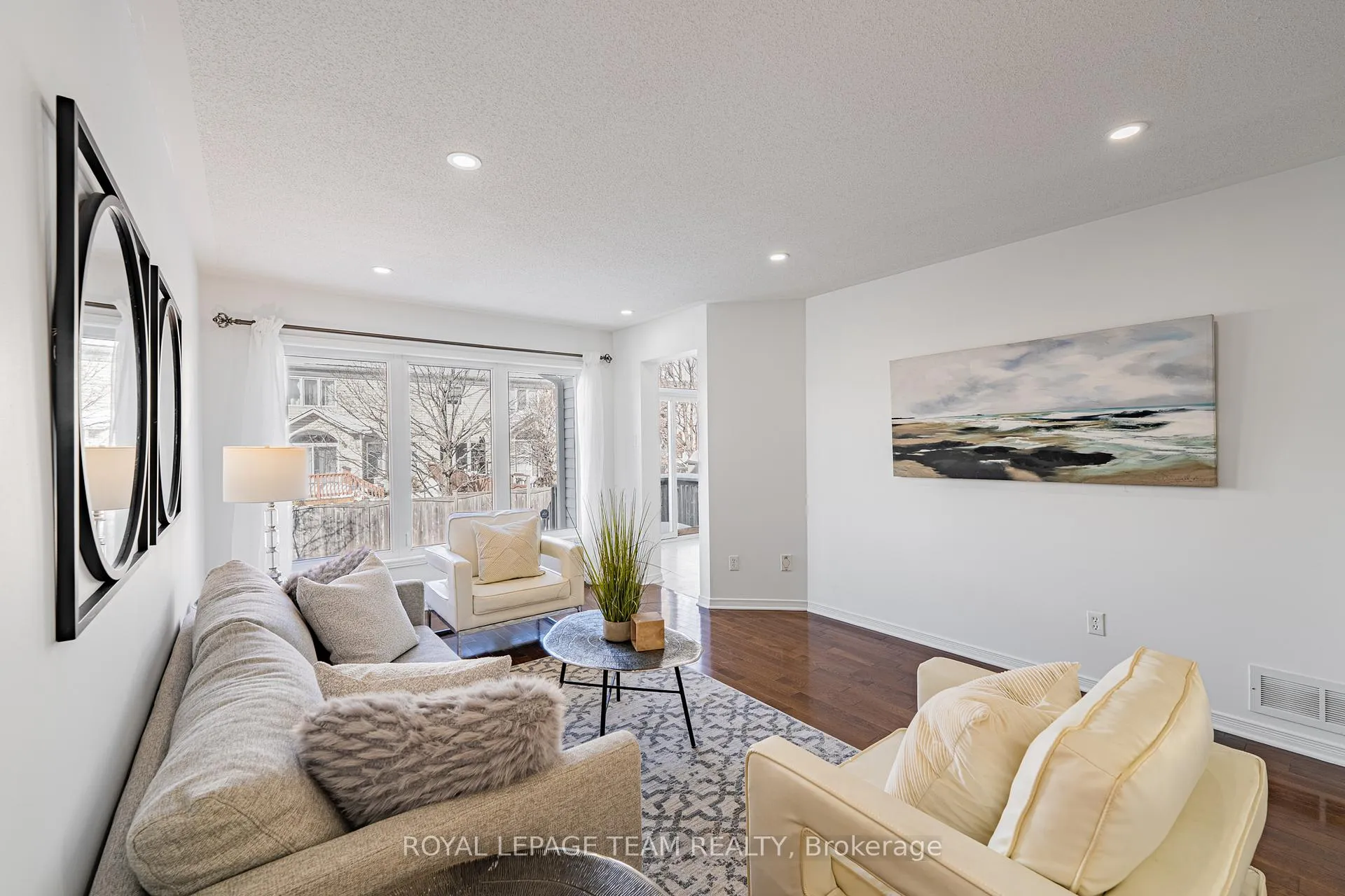 Photo 11 of 313 Bryarton Street, Ottawa, Chapel Hill — HOMEH