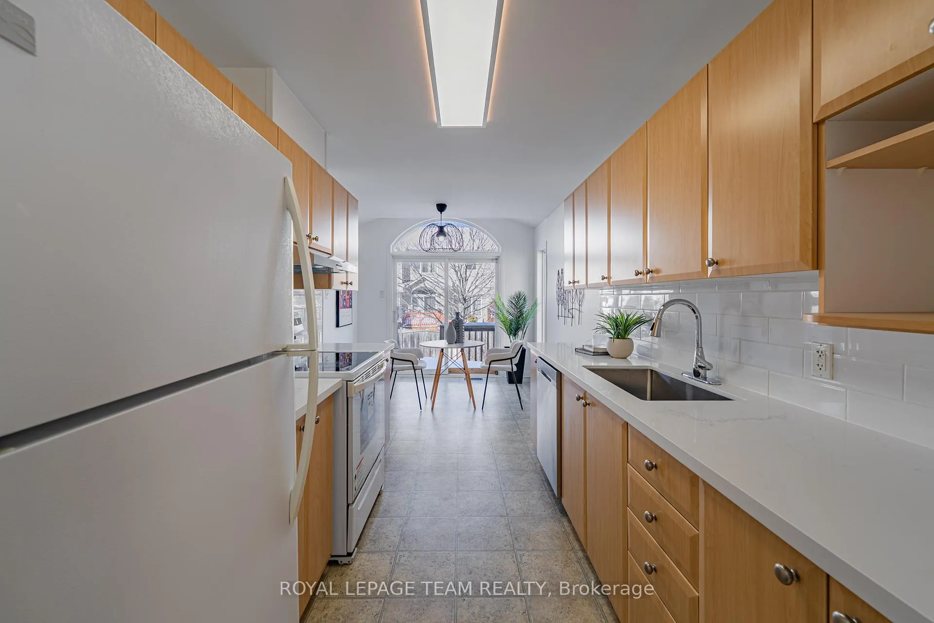 Photo 16 of 313 Bryarton Street, Ottawa, Chapel Hill — HOMEH