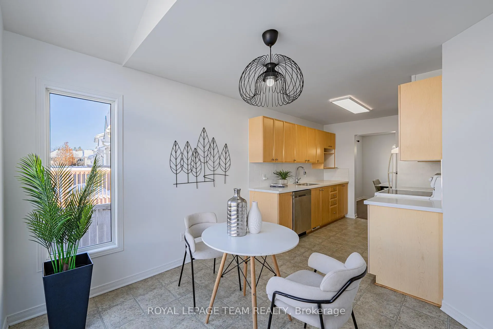 Photo 18 of 313 Bryarton Street, Ottawa, Chapel Hill — HOMEH