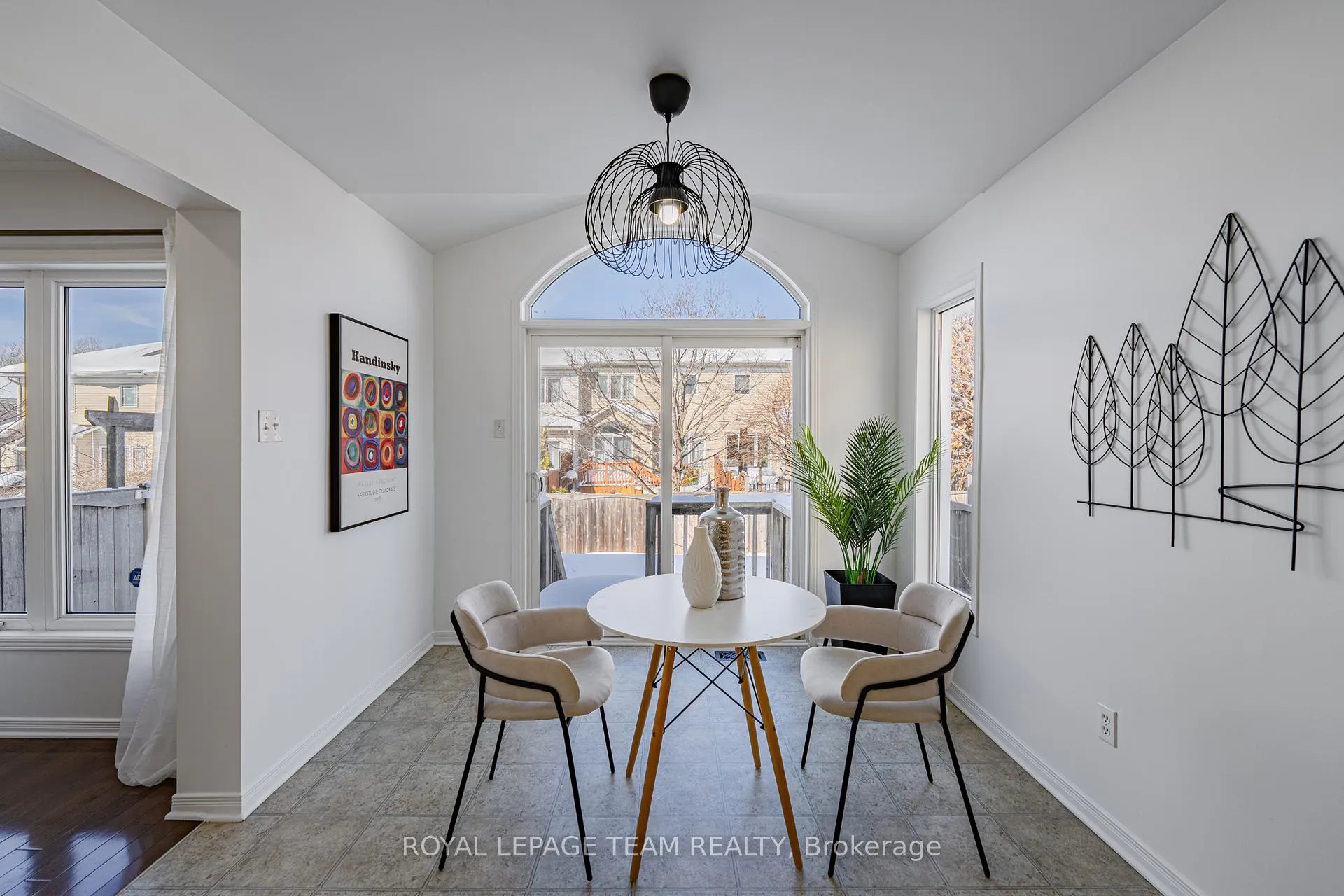 Photo 19 of 313 Bryarton Street, Ottawa, Chapel Hill — HOMEH