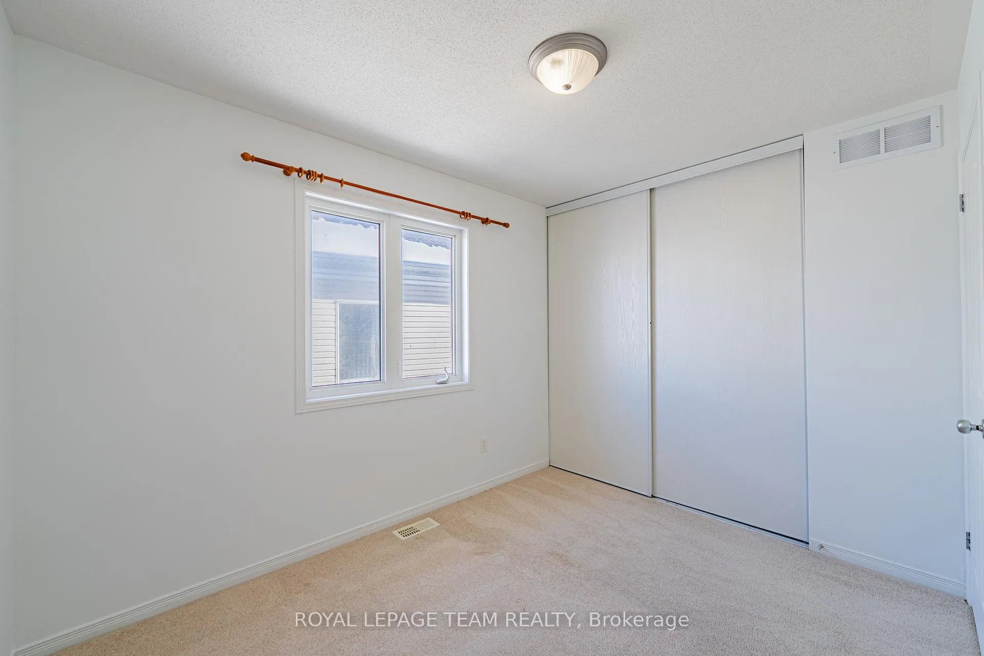 Photo 34 of 313 Bryarton Street, Ottawa, Chapel Hill — HOMEH
