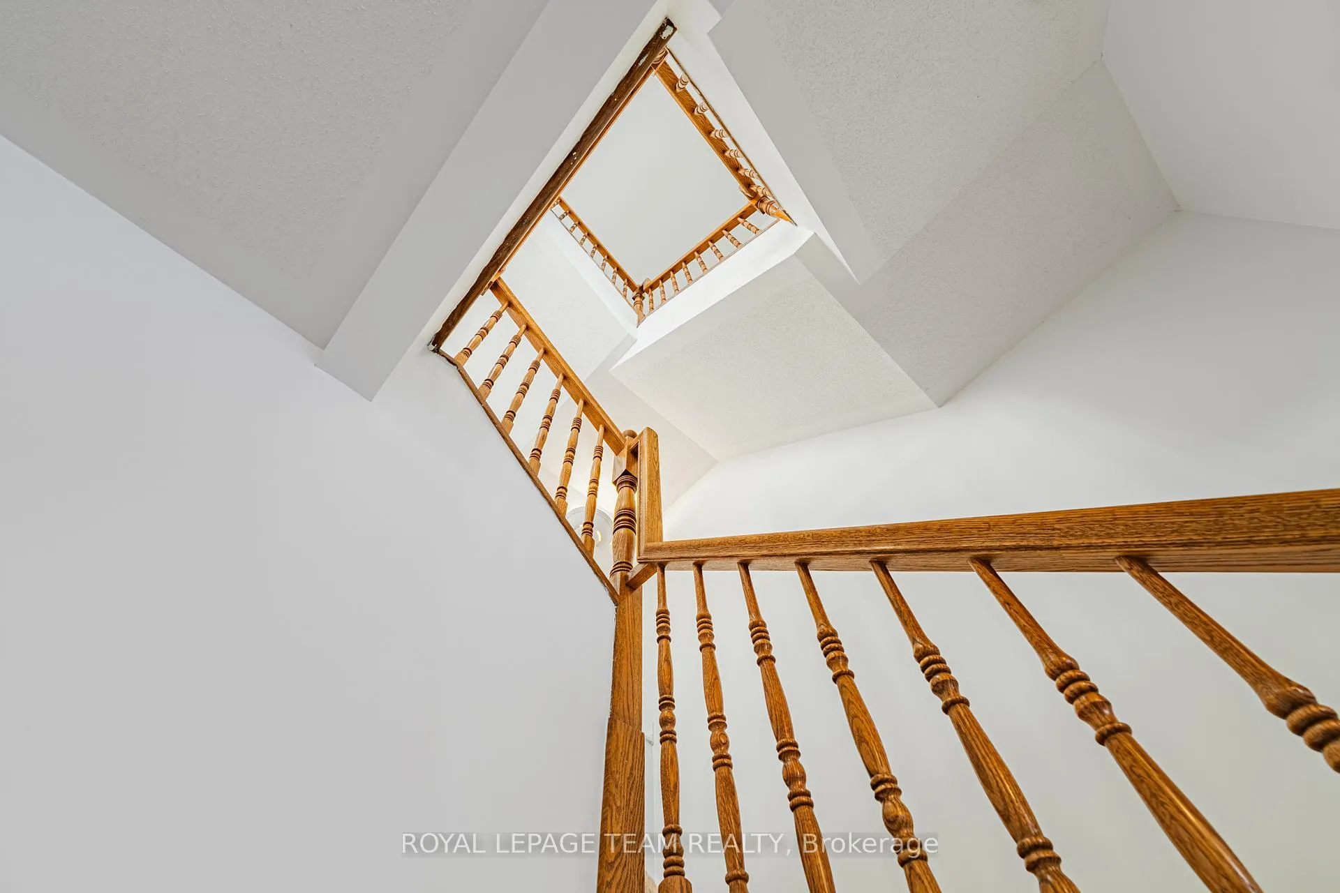 Photo 39 of 313 Bryarton Street, Ottawa, Chapel Hill — HOMEH