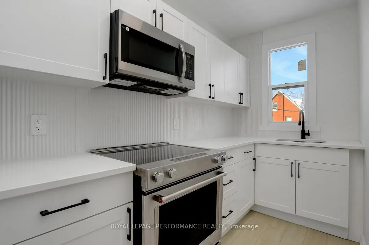 Photo 1 of Unit 2, 9 Larch Street, Ottawa, West Centre Town — HOMEH