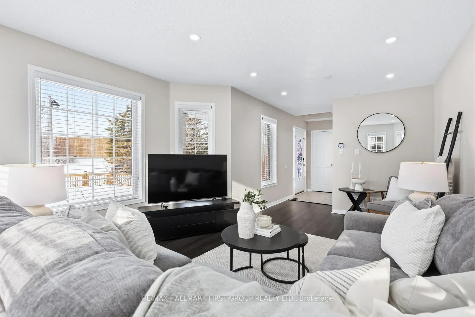 Photo 4 of 52 Playfair Road, Whitby, Downtown Whitby — HOMEH