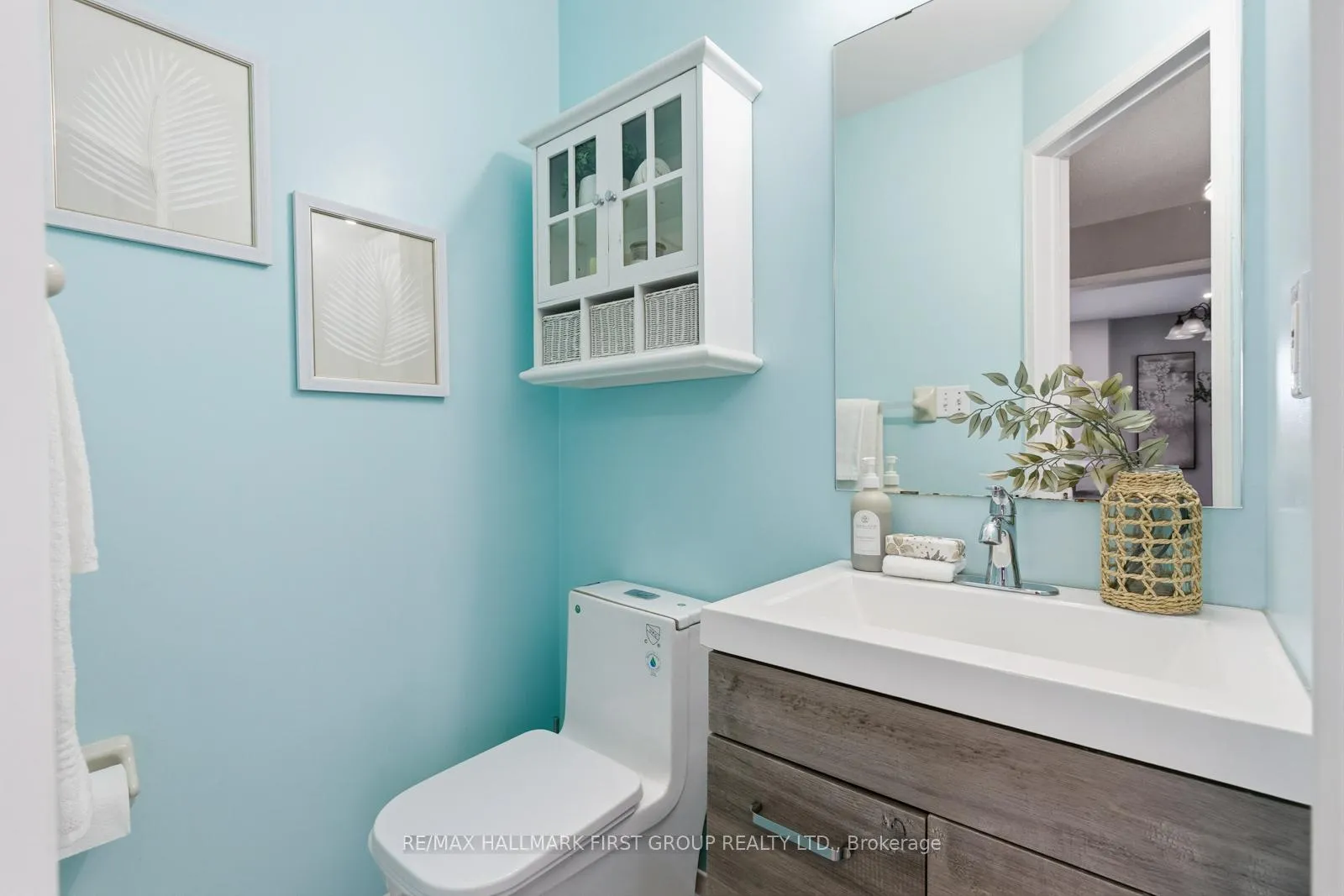 Photo 10 of 52 Playfair Road, Whitby, Downtown Whitby — HOMEH