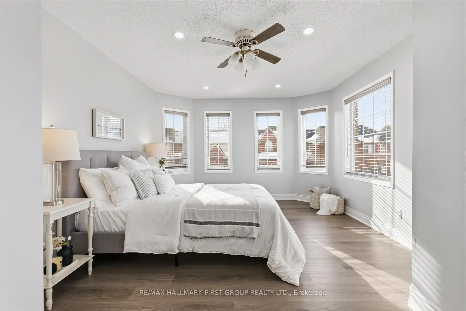 Photo 16 of 52 Playfair Road, Whitby, Downtown Whitby — HOMEH