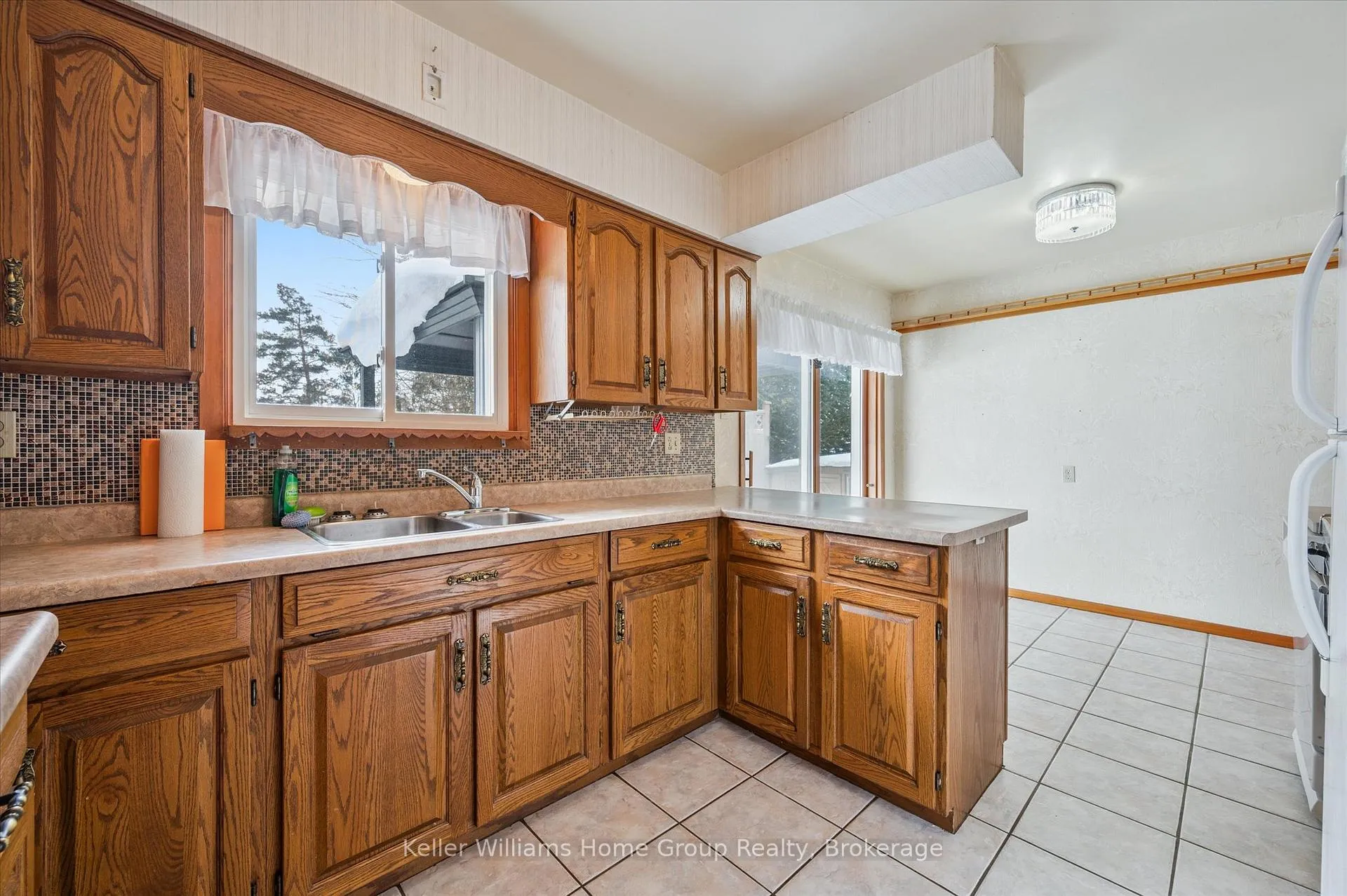 Photo 12 of 5 Westoby Place, Guelph, St. George's — HOMEH