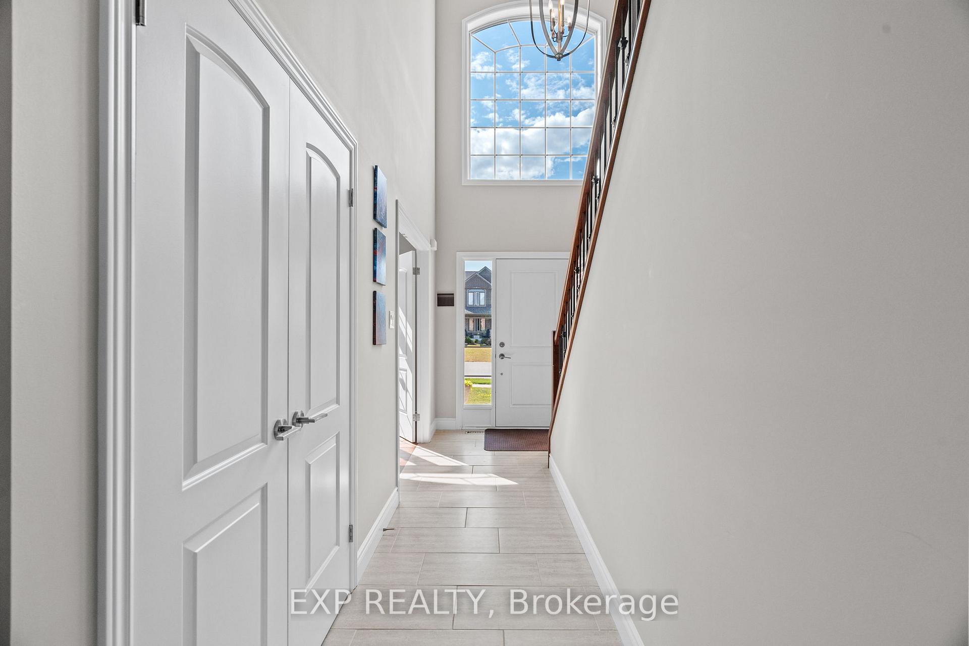 Photo 6 of 203 Campanale Way, Lucan Biddulph, Lucan — HOMEH