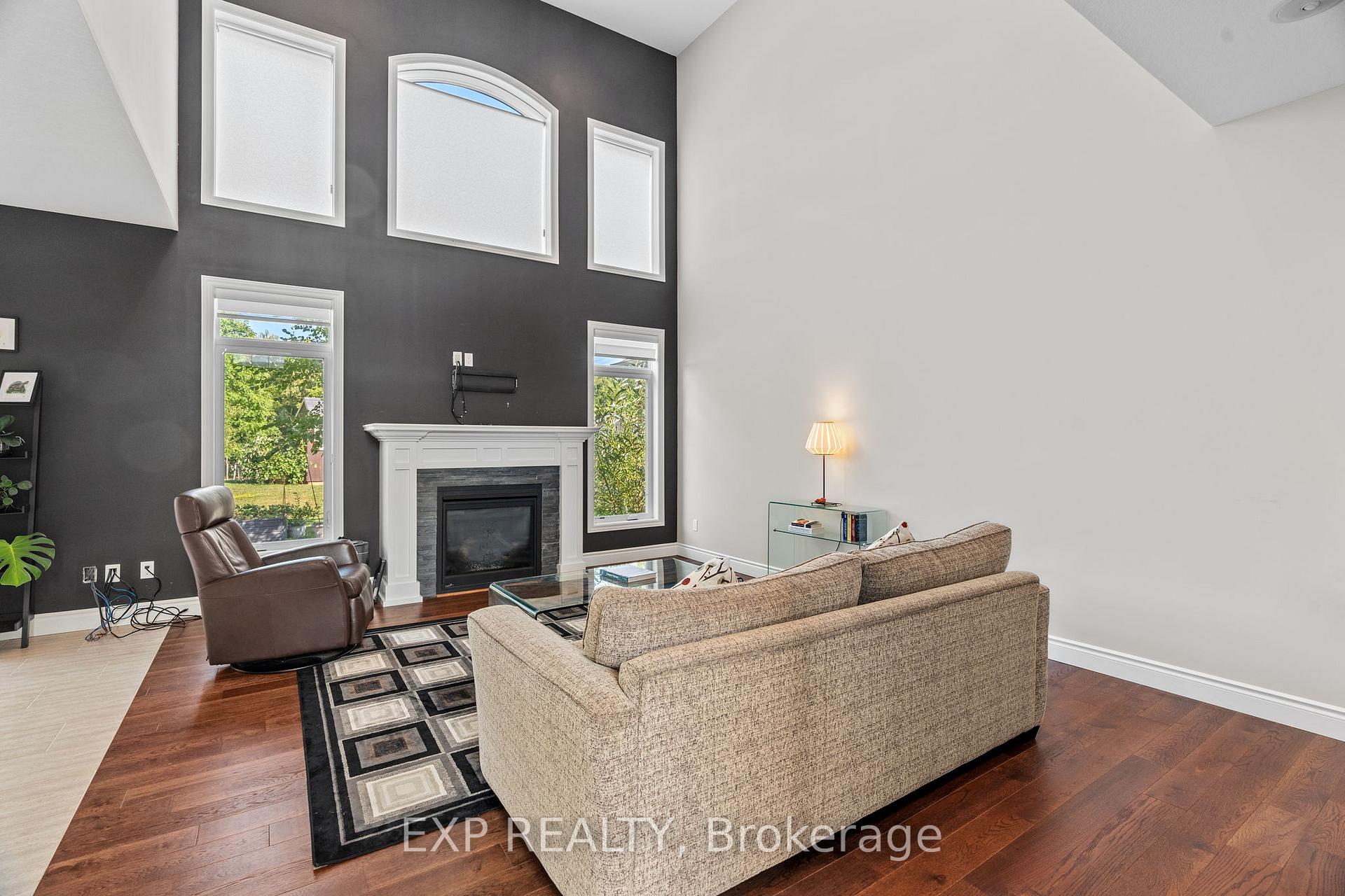 Photo 10 of 203 Campanale Way, Lucan Biddulph, Lucan — HOMEH
