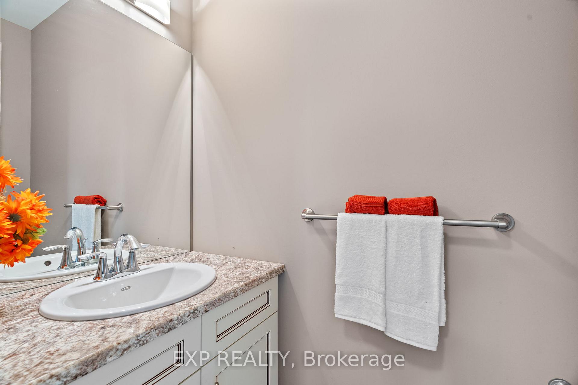 Photo 20 of 203 Campanale Way, Lucan Biddulph, Lucan — HOMEH