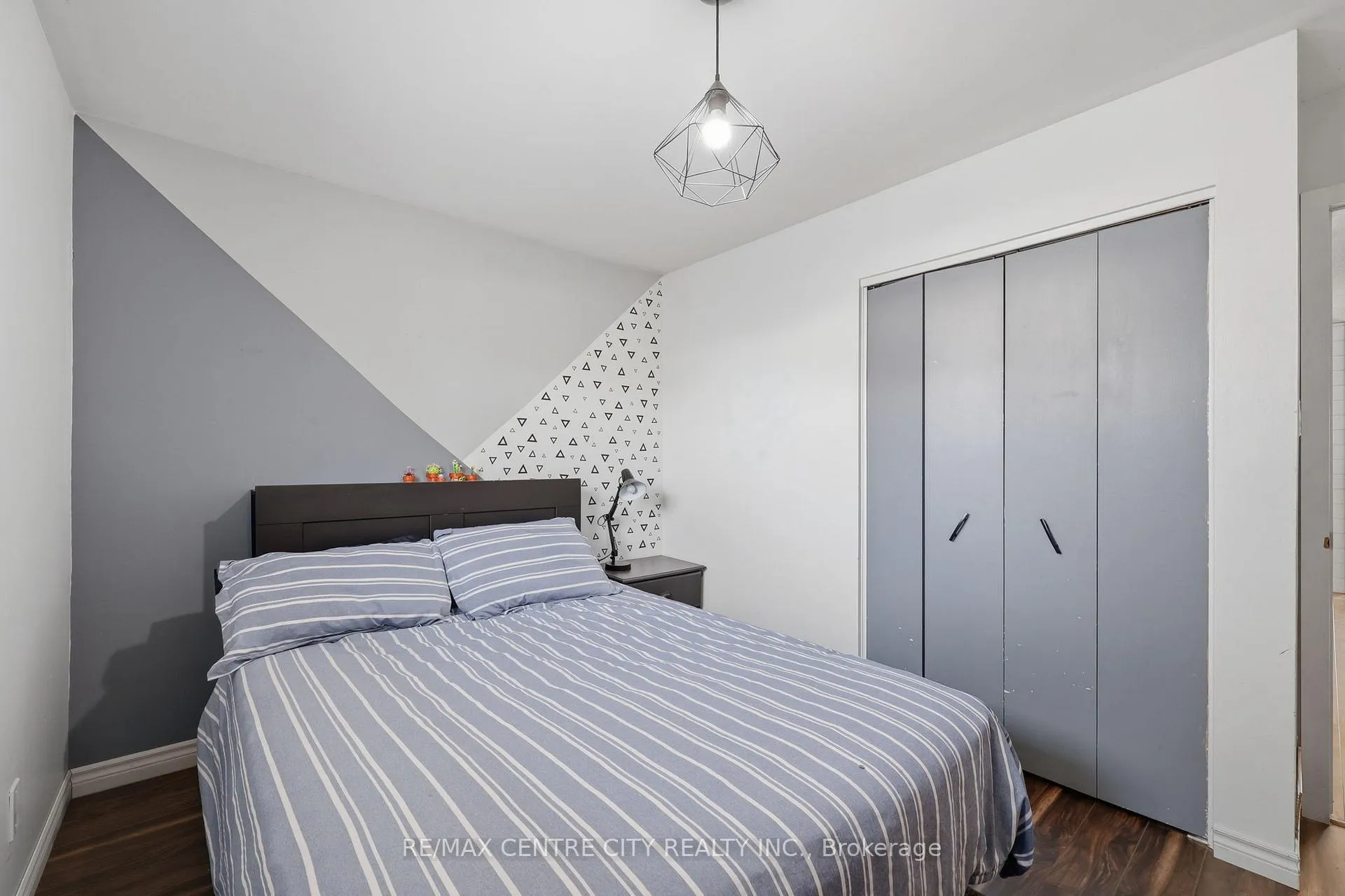 Photo 22 of 50 Patience Crescent, London, South X — HOMEH