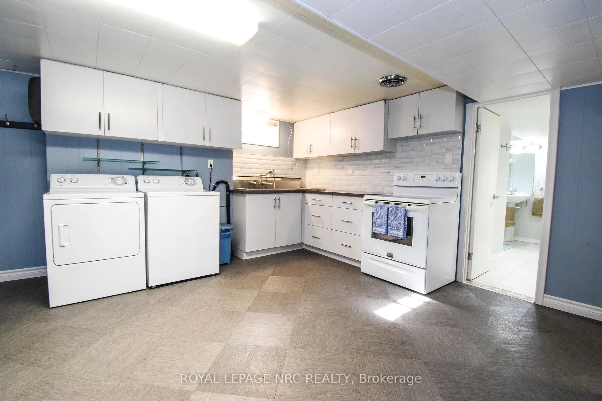 Photo 23 of 8 Roseland Avenue, St. Catharines, Carlton/Bunting — HOMEH