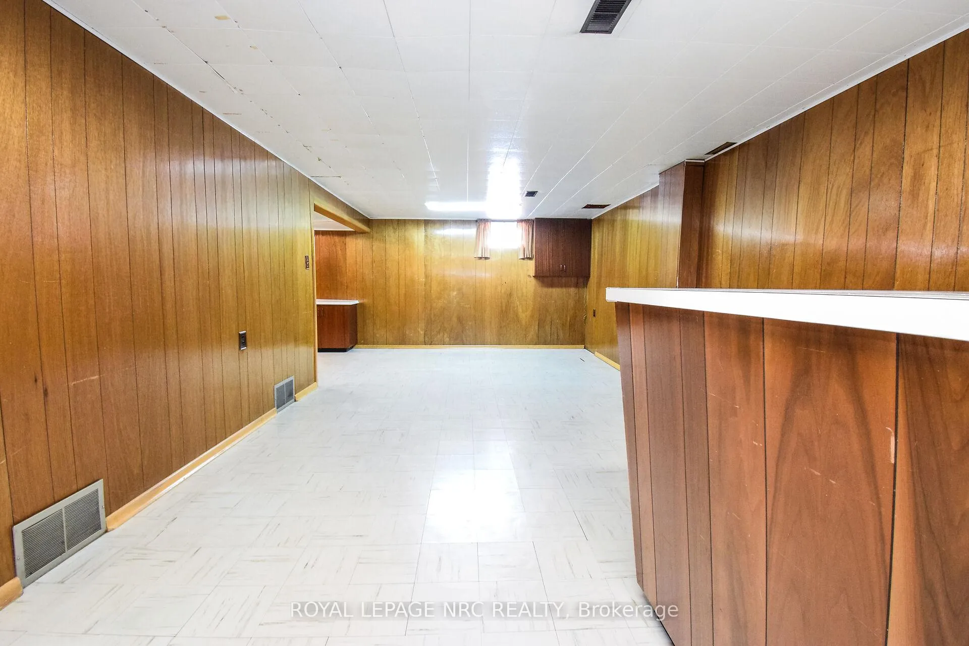 Photo 26 of 8 Roseland Avenue, St. Catharines, Carlton/Bunting — HOMEH