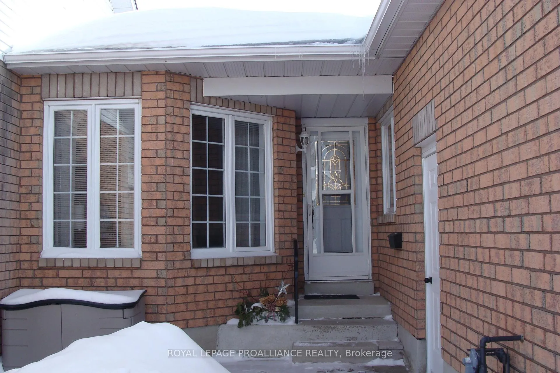 Photo 2 of 1269 Eagle Crescent, Peterborough, Monaghan Ward 2 — HOMEH