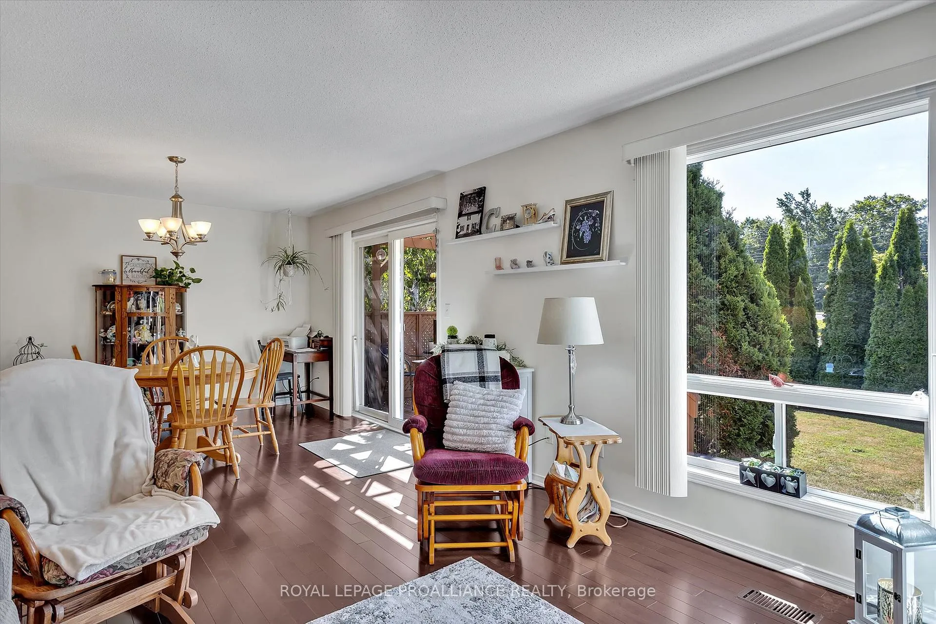 Photo 11 of 1269 Eagle Crescent, Peterborough, Monaghan Ward 2 — HOMEH