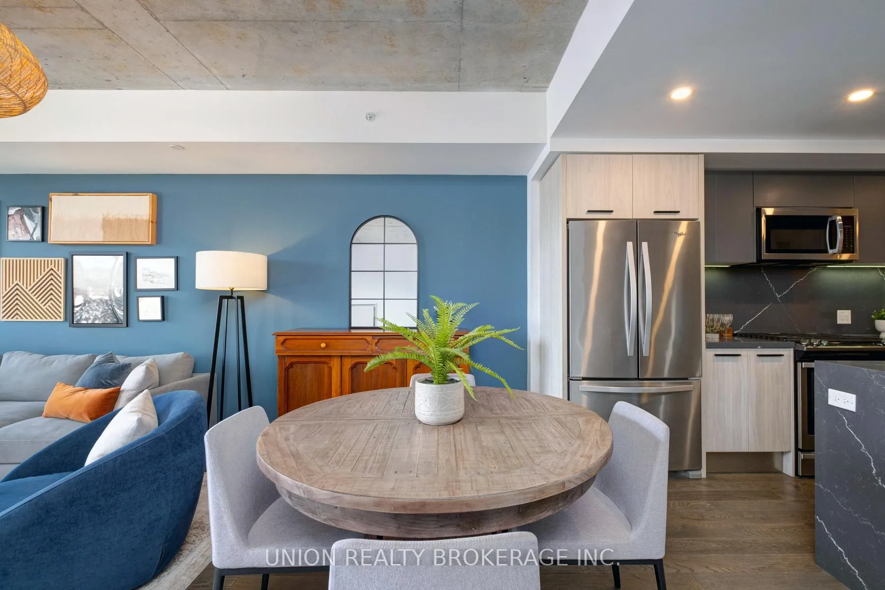 Photo 8 of Unit 309, 665 Kingston Road, Toronto, The Beaches — HOMEH