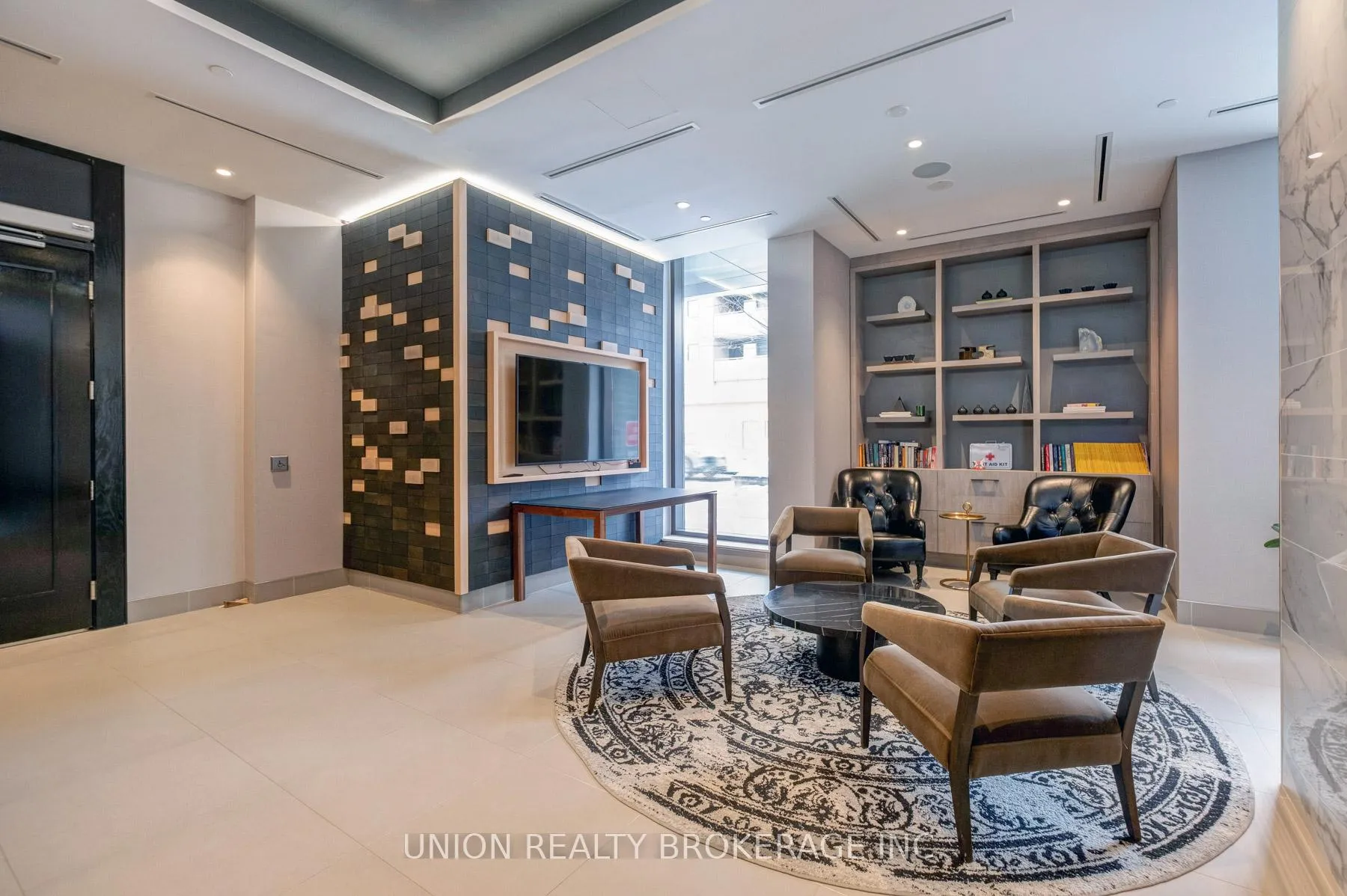 Photo 36 of Unit 309, 665 Kingston Road, Toronto, The Beaches — HOMEH