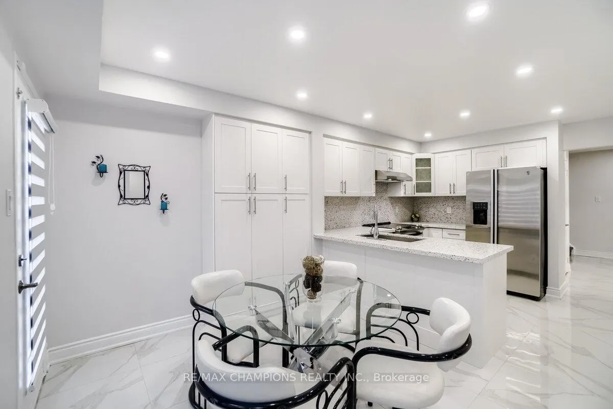 Photo 4 of 79 Larkspur Road, Brampton, Sandringham-Wellington — HOMEH